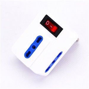 Adattatore 3 vie 10/16A presa Italiana con interrutore con spina Italiana 16A