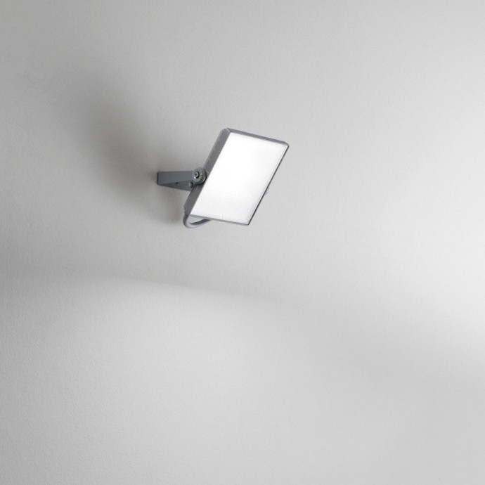 Proiettore LED da esterno 20W CCT IP65 argento Intec AXEL