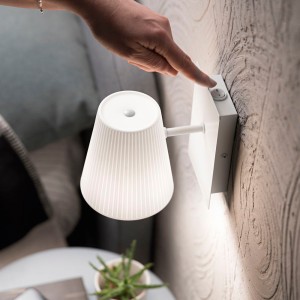 Applique da interno nera CULT in metallo e termoplastica - Luce Ambiente e Design - foto 2