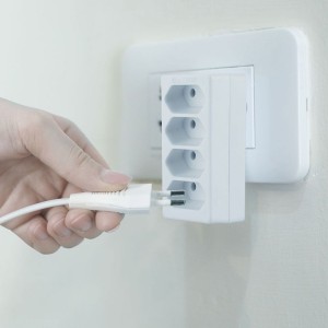 Adattatore multipresa 4 prese 2300W spina Schuko bianco V-TAC VT-1054 - foto 5