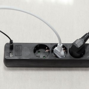 Multipresa 3 Prese Schuko 16A con 2 USB-A, Cavo 5m, Nero - V-TAC VT-1125-2 - foto 4